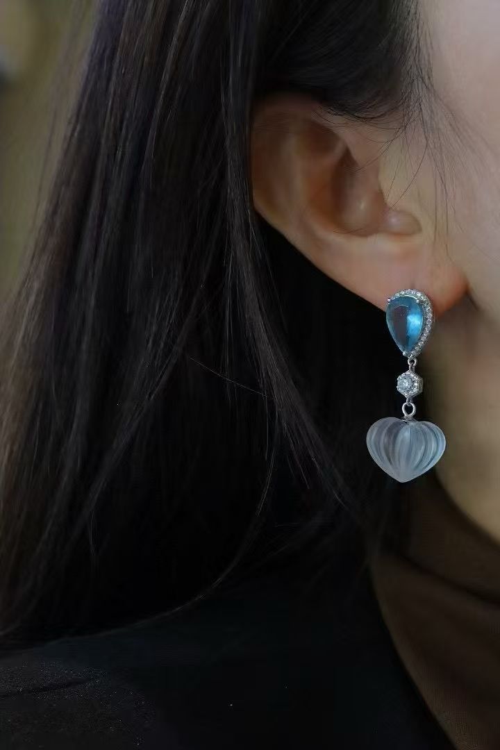 "Lunar Carvings" Duo| Jewelry-grade crystal earrings🌙